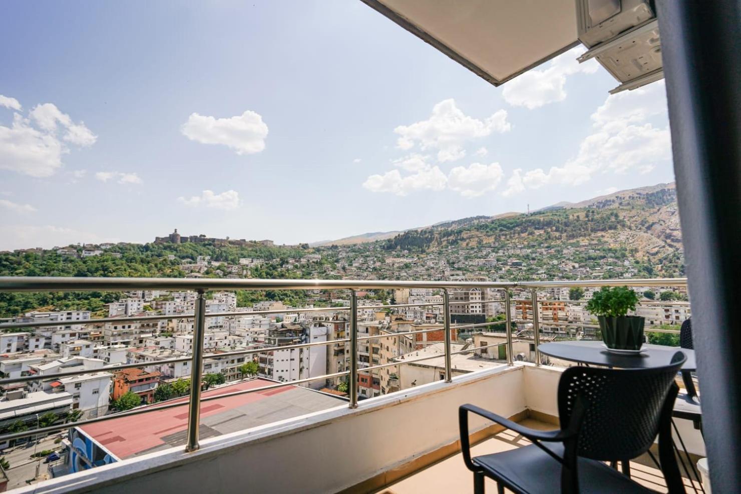 View City Apartments Gjirokastër Eksteriør bilde